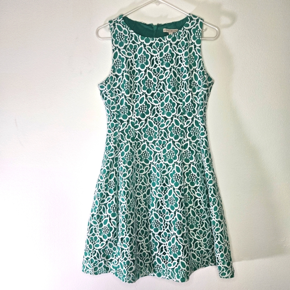 Eva Mendes for New York & Company Green & White Sleeveless Lace Mini Dress Sz 6